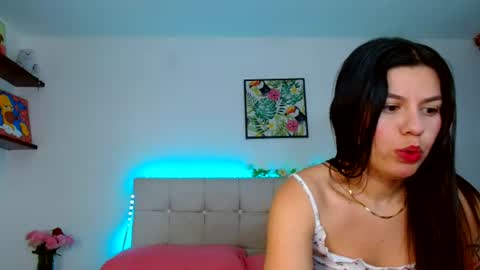 Snapshot of layla_roma chatting on July 22, 2:25 am Lia and Rachel online show from July 22, 2:25 am