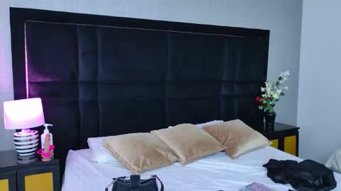 Lau online show from January 11, 1:49 pm