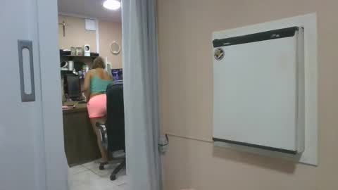 Snapshot of laylabrasil chatting on March 6, 11:53 pm kelly online show from March 6, 11:53 pm