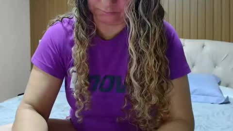 Snapshot of laylabrasil chatting on September 14, 6:40 pm kelly online show from September 14, 6:40 pm