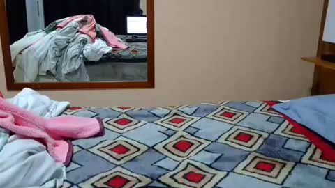 Snapshot of laylabrasil chatting on October 23, 11:24 pm kelly online show from October 23, 11:24 pm