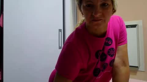 kelly online show from March 29, 2:44 am