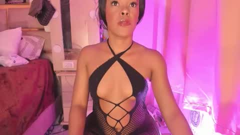 Snapshot of laylacarteer chatting on May 10, 4:39 am LAYLA online show from May 10, 4:39 am