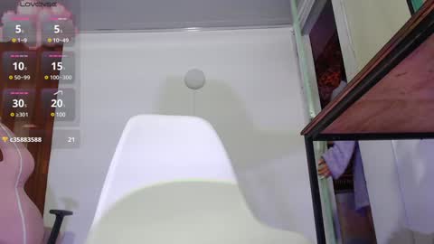 laylafoxy_tay online show from January 29, 6:22 am