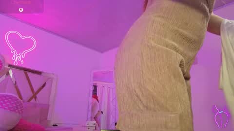 laylafoxy_tay online show from September 27, 3:44 am