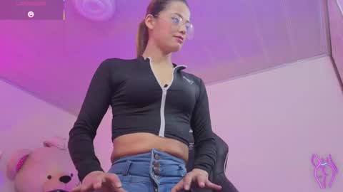 laylafoxy_tay online show from November 11, 3:39 am