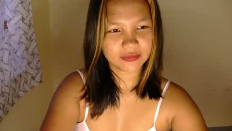 Snapshot of laylanimfa chatting on June 19, 11:19 pm Nimfa online show from June 19, 11:19 pm