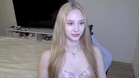 LaylaPretty001 online show from March 17, 5:22 am
