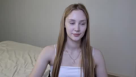 Snapshot of laylla001 chatting on January 9, 7:10 am Laylla001 online show from January 9, 7:10 am