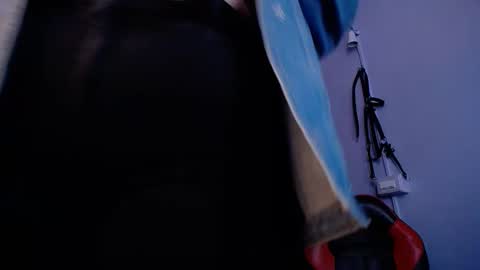 Snapshot of layna_cold chatting on February 1, 6:08 pm Vannessa online show from February 1, 6:08 pm