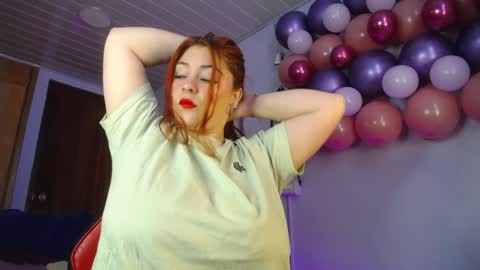 Snapshot of layna_cold chatting on February 5, 1:00 pm Vannessa online show from February 5, 1:00 pm