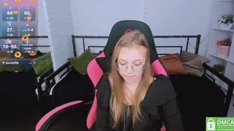 layriantavee online show from January 21, 9:57 am