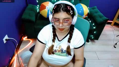 lcherryblossoml online show from September 18, 5:15 pm