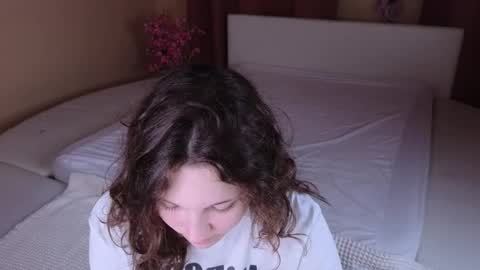 Lea online show from February 28, 6:53 pm