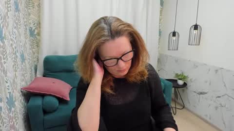 Lea online show from April 11, 5:12 am