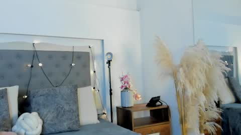 lea_walkerr online show from April 8, 7:58 pm