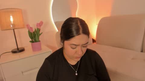 Snapshot of leah_bensoon chatting on November 7, 2:17 pm Leah online show from November 7, 2:17 pm