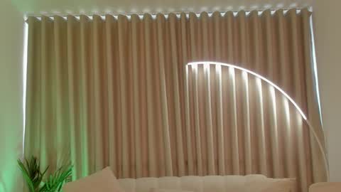 Snapshot of leahaltomm chatting on September 19, 9:04 pm leahaltomm online show from September 19, 9:04 pm