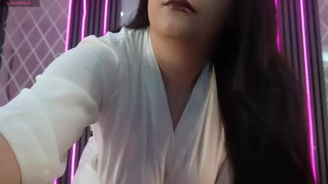 Snapshot of leahbliss chatting on May 26, 10:11 am leahbliss online show from May 26, 10:11 am