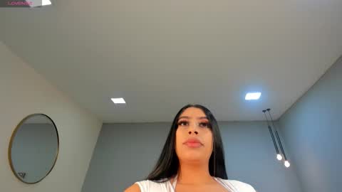 leahlombardi_ online show from October 19, 3:07 am