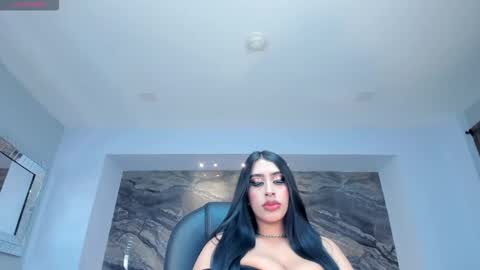 leahlombardi_ online show from December 20, 3:13 am