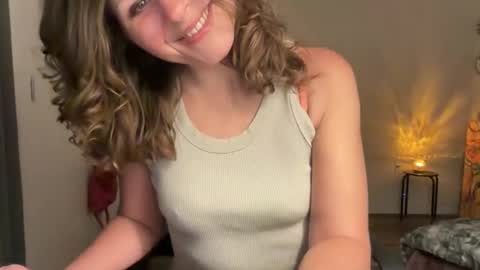 Snapshot of leahsparkles chatting on October 16, 2:12 am Leah Sparkles online show from October 16, 2:12 am
