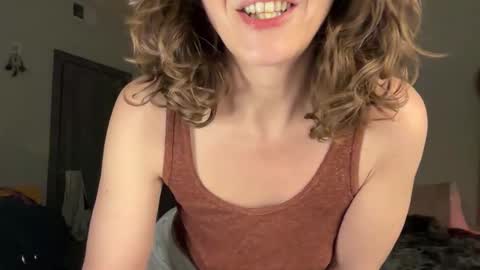 Leah Sparkles online show from May 9, 4:50 am