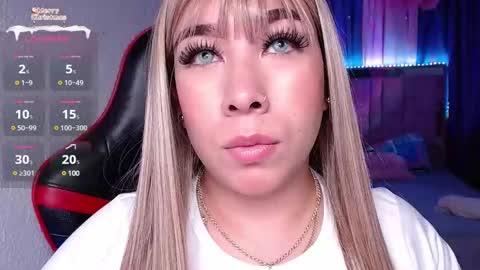 leah online show from December 25, 7:14 am