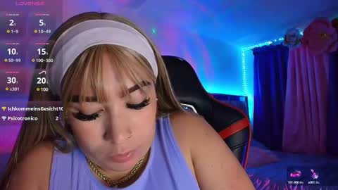 leah online show from March 1, 3:43 am