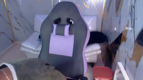 leam_1 online show from November 22, 10:31 pm