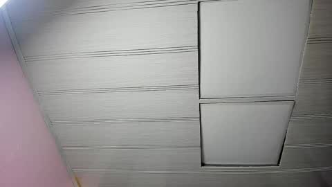 leamoreau__ online show from October 28, 11:36 am