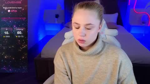 Snapshot of leanaax chatting on January 25, 6:01 am Leana Love online show from January 25, 6:01 am