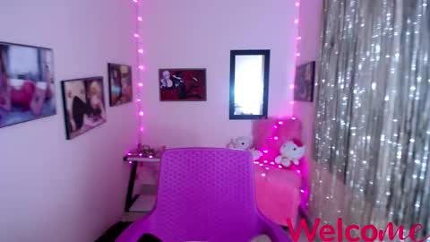 Leandra online show from February 28, 4:21 am