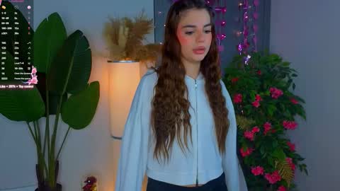 Sophie online show from March 5, 7:32 pm