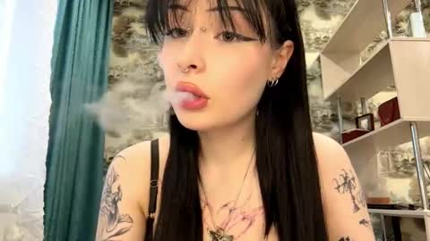 Kiki online show from April 17, 3:15 pm