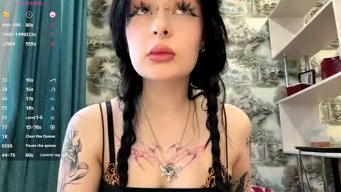 Kiki online show from April 22, 3:35 pm