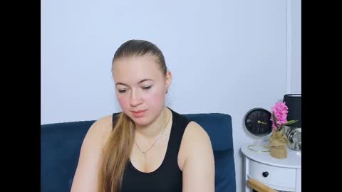 Lea online show from October 21, 4:08 pm