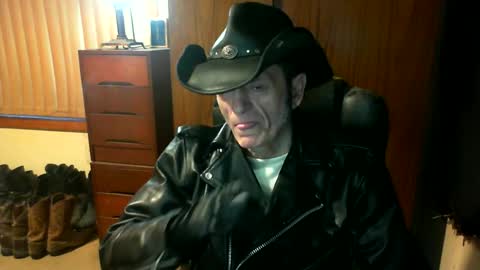 leathergreaser online show from July 7, 6:47 am