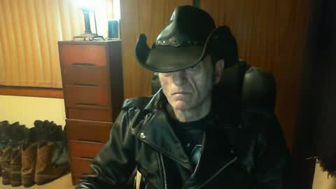 leathergreaser online show from July 10, 8:07 am