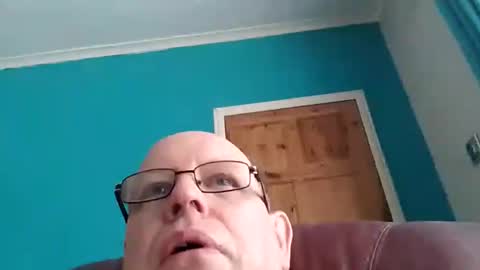 Snapshot of leatherpants68 chatting on May 30, 5:32 pm leatherpants68 online show from May 30, 5:32 pm