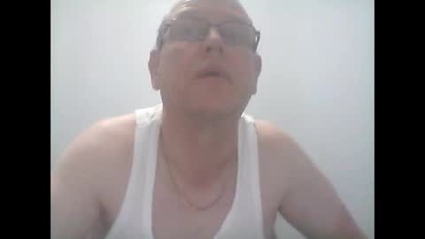 Snapshot of leatherpants68 chatting on May 31, 7:04 pm leatherpants68 online show from May 31, 7:04 pm