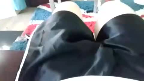 Snapshot of leatherpants68 chatting on June 10, 6:40 pm leatherpants68 online show from June 10, 6:40 pm