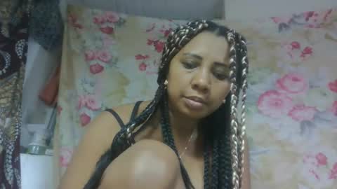 leatiana online show from April 9, 8:25 pm