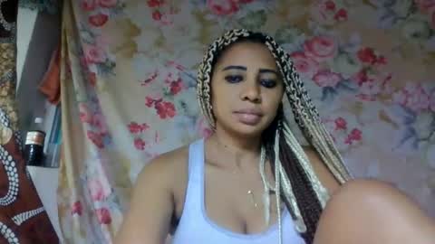 Snapshot of leatianaa chatting on June 5, 8:09 am leatianaa online show from June 5, 8:09 am