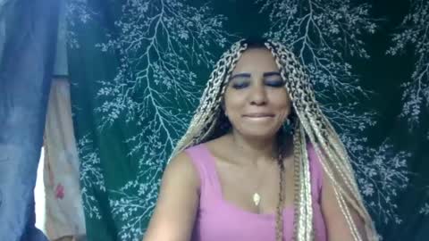 Snapshot of leatianaa chatting on June 28, 11:22 pm leatianaa online show from June 28, 11:22 pm