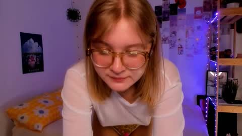 Ellie online show from November 28, 7:11 am