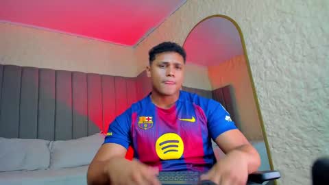 Snapshot of lebron_james25 chatting on October 5, 1:09 pm LEBRON online show from October 5, 1:09 pm