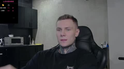 Snapshot of lechery_boy chatting on December 15, 4:18 am Lechery boy online show from December 15, 4:18 am