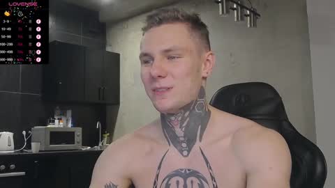 Snapshot of lechery_boy chatting on December 19, 3:30 pm Lechery boy online show from December 19, 3:30 pm