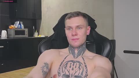 Snapshot of lechery_boy chatting on January 18, 6:43 pm Lechery boy online show from January 18, 6:43 pm